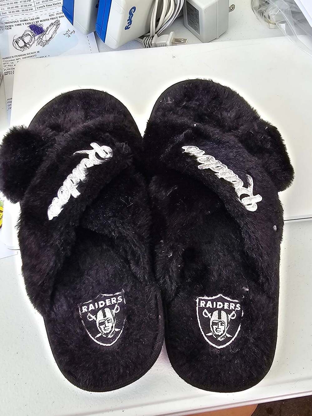 Las Vegas Raiders FOCO Women Script Cross Slide Slippers